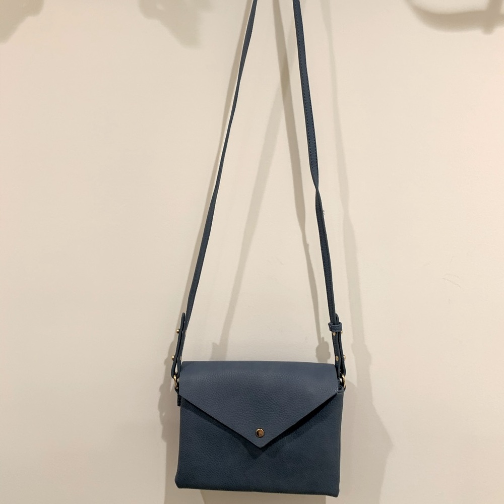 SUPER CUTE STREET LEVEL CROSSBODY SOLD OUT
